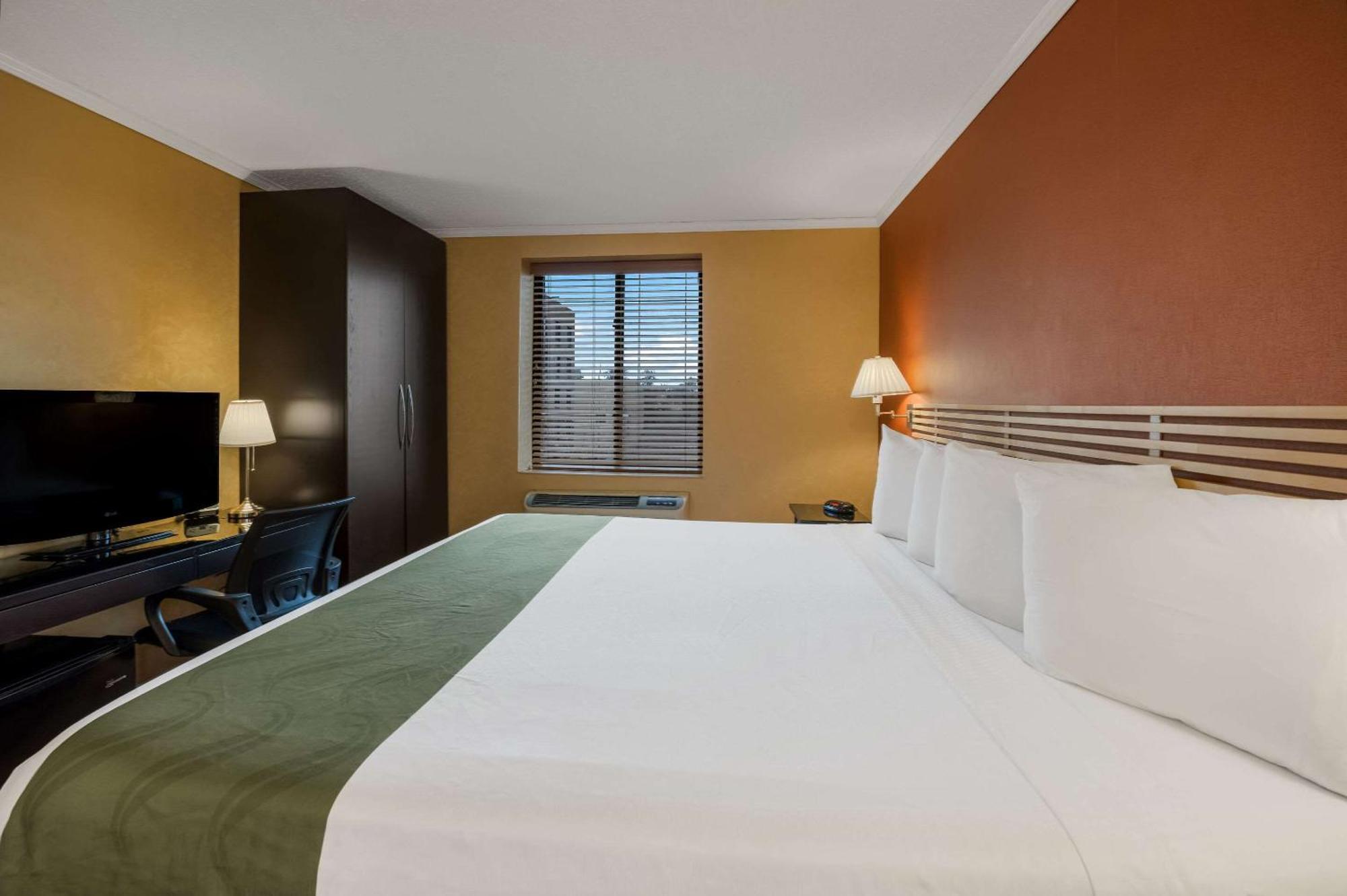 Quality Inn Jfk Airport Rockaway Blvd New York Buitenkant foto